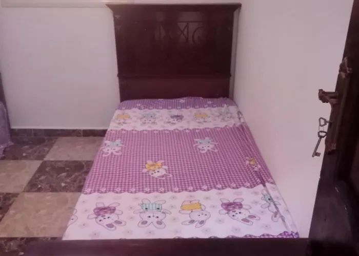 اول شرفة على الشاطئ